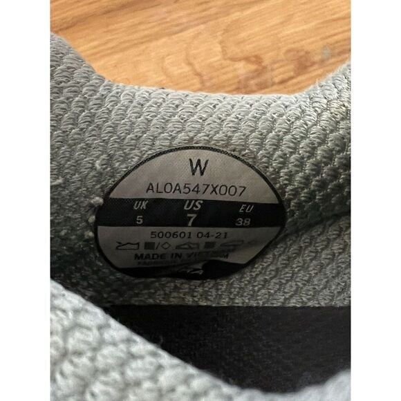 Altra Athletic Shoes in Light Gray and Black - Picture 8 of 8